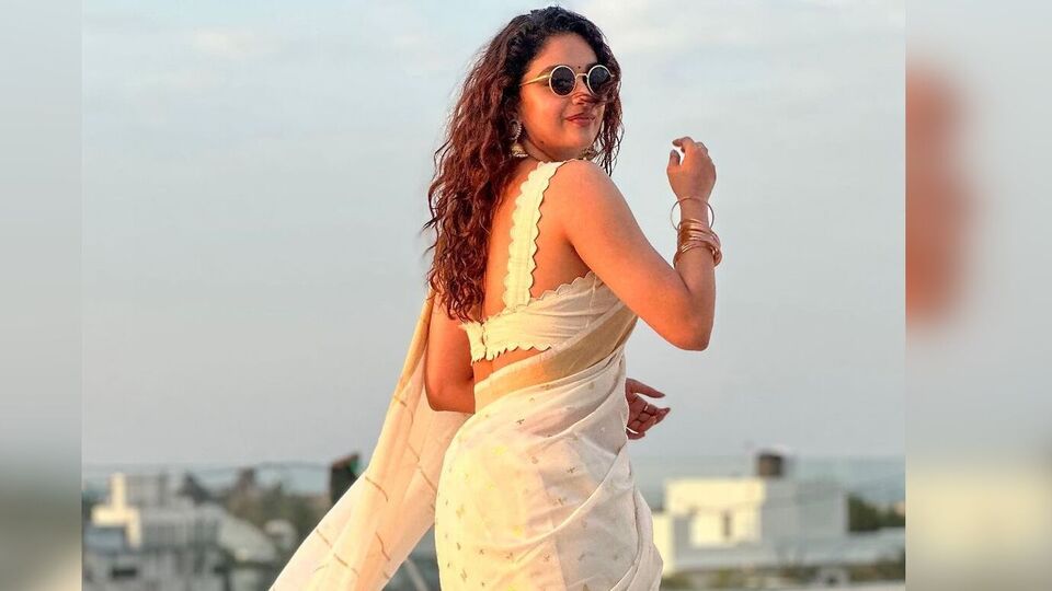 Keerthy Suresh: ‘அடிபொலி’-பாரம்பரிய சேலையில் கிறங்கடிக்கும் கீர்த்தி சுரேஷ்!