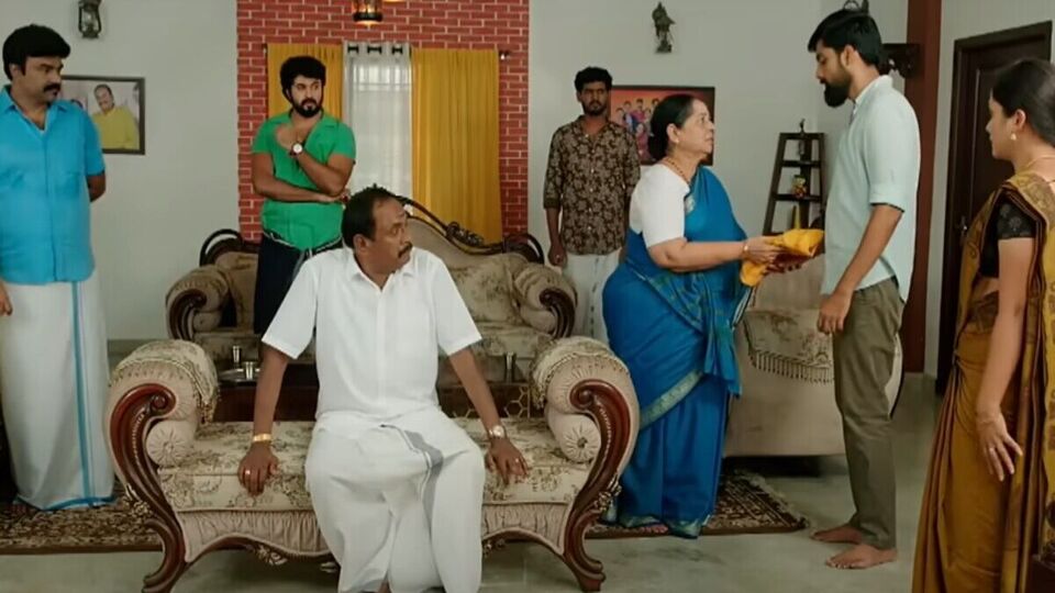 Ethirneechal: சக்திக்கு தான் நகை.. அந்தர்பல்டி அடித்த விசாலாட்சி