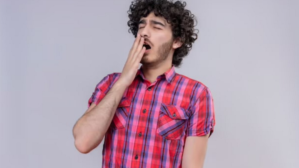 பல் துலக்கிய பின்னரும் வாய் துர்நாற்றம்? அதற்கு என்ன தீர்வு?cloves