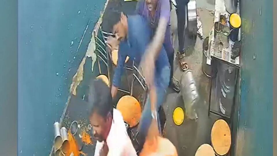 Crime: ‘கொத்து புரோட்டா’ கேட்டு மாஸ்டரை கொத்து கொத்தாக பிரித்தெடுத்த கும்பல்!