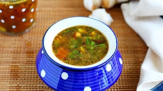 Poondu Parupu Rasam : பூண்டு – பருப்பு ரசம்! மழைக்கு இதம்! காய்ச்சலுக்கு சுகம்! 