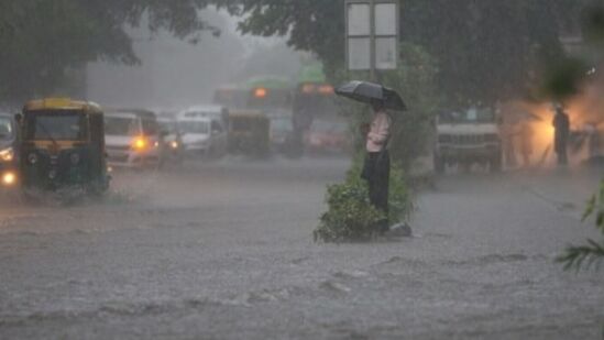 Rain Water : மேகங்களிலும், மழை நீரிலும் கலந்த நெகிழி நுண்த்துகள்கள் – ஆய்வில் அதிர்ச்சி தகவல்!