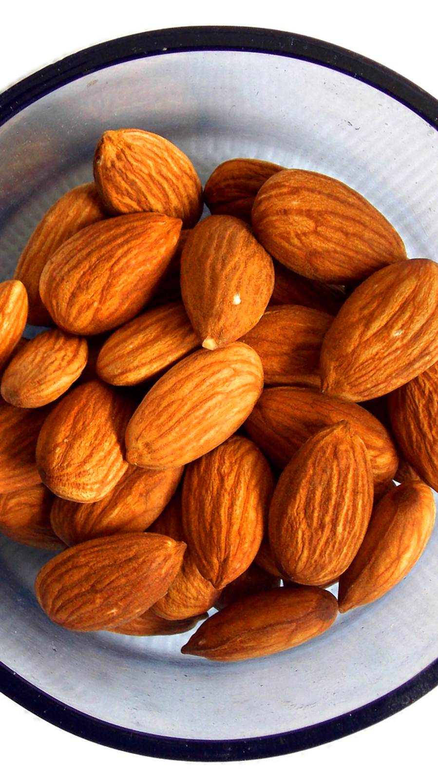 ஊற வைத்த பாதாமில் இத்தனை விஷயம் இருக்கா?