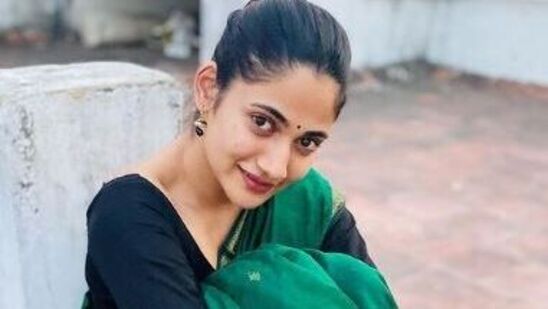 அவரது திருமணத்தை பார்த்து எனக்கு எதுவும் தோன்றவில்லை. அவர் அவரது வாழ்க்கையை பார்த்துக்கொண்டு, சூப்பராக சென்று கொண்டிருக்கிறார். அதில் நான் என்ன கமெண்ட் சொல்லமுடியும் அவருடைய பர்சனல் வாழ்க்கையும், தொழில் வாழ்க்கையும் மிகவும் நன்றாக சென்று கொண்டிருக்கிறது. அதை பார்க்கும் போது உண்மையில் மிகவும் சந்தோஷமாக இருக்கிறது. இதில் கவலைப்படுவதற்கென்று எதுவும் இல்லை. மூன்றாவது நபர் இருவரையும் கனெக்ட் செய்து பேசினால் அதனை நாம் எதுவுமே செய்ய முடியாது.&nbsp;&nbsp;&nbsp;&nbsp;&nbsp;