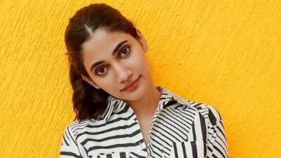 நான் என்னுடைய வலிதான் மிகப்பெரியது என்று நினைத்து இருப்பேன். ஆனால், இன்னொருவர் கதையை கேட்கும் போதுதான் தெரியும், அது அதை விட பெரியது என்று. எனக்கு இது போன்று பிரேக் அப் நடந்தால், அப்படியே அதில் உட்கார்ந்து விட முடியாது.&nbsp;&nbsp;&nbsp;&nbsp;