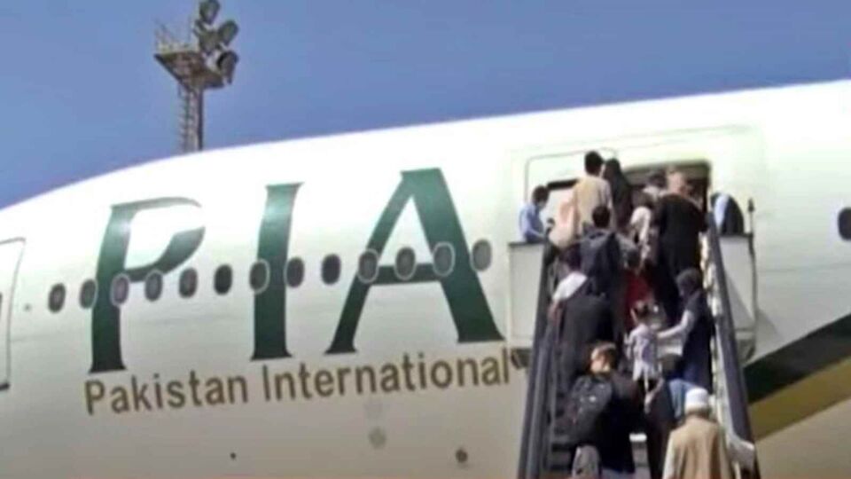 Pakistan   PIA  Shutdown 1698244892138 1698244903420 