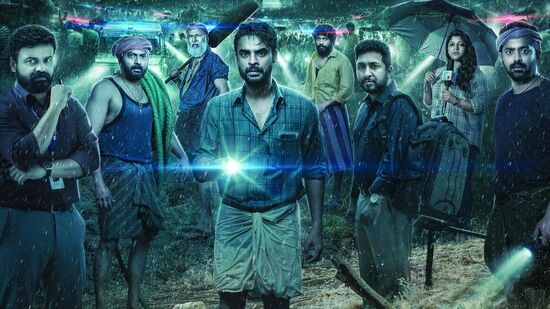மல்லிவுட்: மலையாள திரைப்பட வரலாற்றில் இதுவரை எந்த திரைப்படமும் செய்யாத வசூல் சாதனையை செய்திருக்கும் திரைப்படம் 2018.