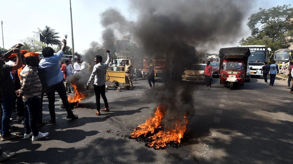 Maratha reservation protest: மராத்தா இடஒதுக்கீடு போராட்டம்: சத்ரபதி சம்பாஜிநகரில் இணைய சேவை நிறுத்தம்