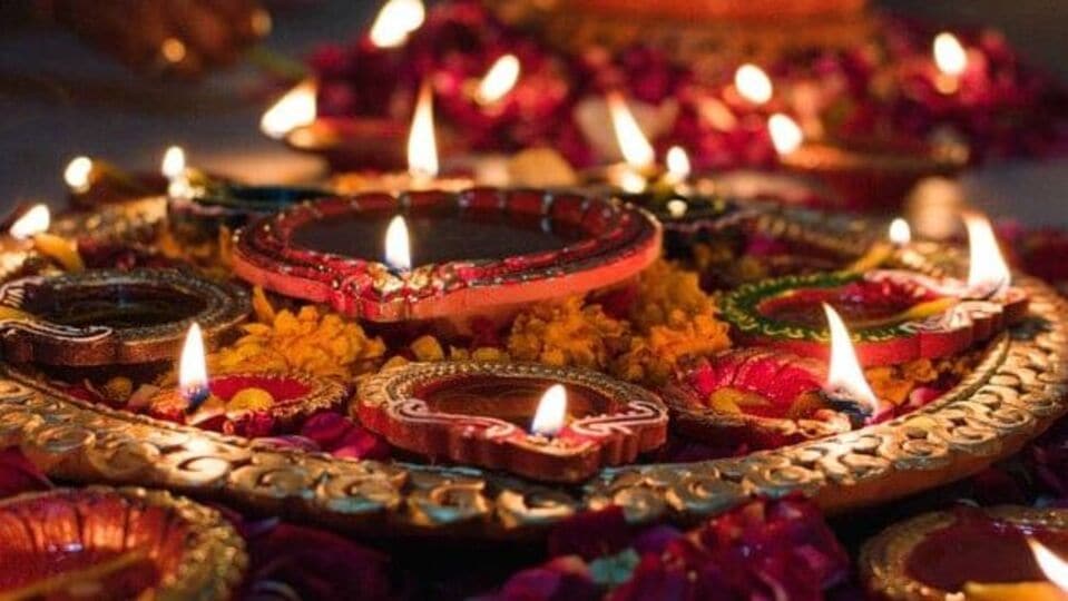 Diwali Special : பணப்பற்றாக்குறை போக வேண்டுமா? தீபாவளிக்கு முன் இந்த வாஸ்து பரிகாரங்களை செய்யுங்கள்!