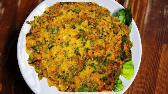 Palak Adai : பாசிப்பயிறு - பாலக்கீரை அடை! ஹெல்தியான ப்ரேக் ஃபாஸ்ட் 