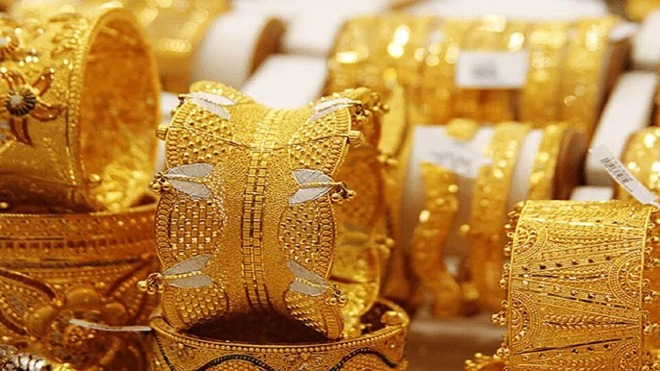 Today Gold Rate: தீபாவளி முடிந்ததும் சரியும் தங்கம் விலை! சவரன் எவ்வுளவு தெரியுமா?