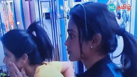 பிக் பாஸ் ஹவுஸில் அடிக்கடி பூர்ணிமாவும் மாயாவும் மைக்கினை கழற்றிவிட்டு உலாவுகின்றனர். படுக்கையறையில் அதனை கழற்றிவிட்டு போர்வைக்குள் புகுந்து பேசுகின்றனர்.&nbsp;