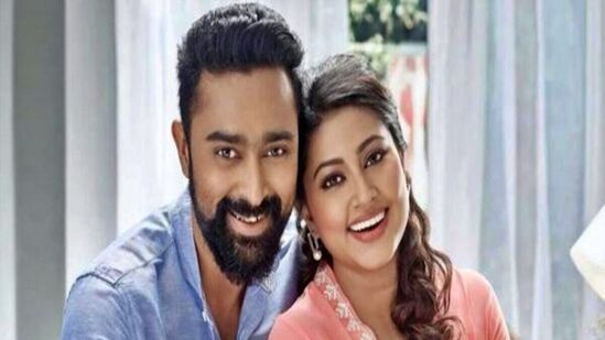 அதற்கு பிறகு இருவரும் திருமணம் செய்து கொண்டு இரண்டு குழந்தைகளுக்கு பெற்றோராக மாறினார்கள் “ என்றார்.