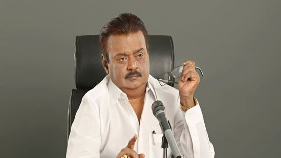 நடிகர் விஜயகாந்தின் திரை அறிமுகம் மக்களிடையே பொதுவான இணக்கத்தை பெற்றுத் தந்தது. பழைய செங்கல்பட்டு, வட ஆற்காடு, தென் ஆற்காடு மாவட்டங்கள் அக்கட்சியின் உயிர் நாடியாய் மாறியது.
