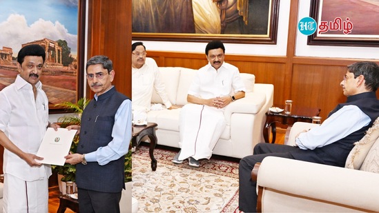 தமிழக ஆளுநர் மற்றும் முதலமைச்சர் திடீர் சந்திப்பு - பின்னணி என்ன? தமிழக ஆளுநர் மற்றும் முதலமைச்சர் திடீர் சந்திப்பு - பின்னணி என்ன?