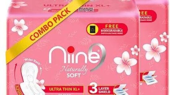 NIINE Naturally Soft Ultra Thin XL+ Sanitary Napkins:NIINE இயற்கையாகவே மென்மையான அல்ட்ரா தின் XL+ சானிட்டரி நாப்கின்கள் அதிக ரத்த போக்கு நாட்களில் மிகவும் இதமானதாக இருக்கும். இந்த கூடுதல் தடிமனான பேடை கசிவு பற்றிய கவலை இல்லாமல் பயன்படுத்தலாம்.