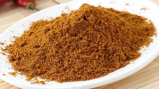 Masala Powder : இந்த ஒரு மசாலா பொடி மட்டும் அரைச்சு வெச்சுக்கங்க! அனைத்து வகை குழம்பு, பொரியலுக்கும் ஏற்றது!