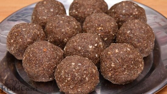 Ragi Laddu : உங்கள் குழந்தை சுறுசுறுப்பாக இருக்க வேண்டுமா? தினமும் இந்த ஒரு லட்டு மட்டும் கொடுத்து பாருங்க!