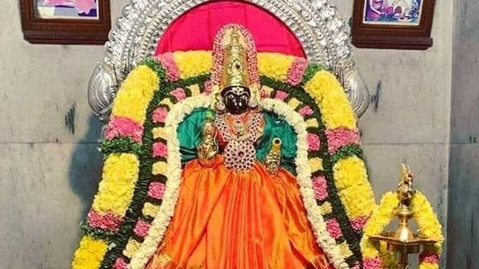 Melmaruvathur Adhiparasakthi மேல்மருவத்தூர் ஓம்சக்தி பீடத்தின் 2 ஆயிரம் ...