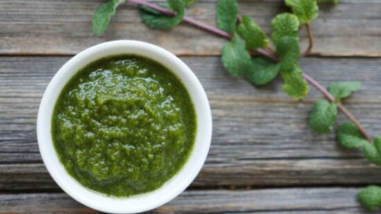 Green Chutney : பசுமையான பச்சை சட்னி; இட்லி, தோசை, சப்பாத்தி என அனைத்துக்கும் ஏற்றது!