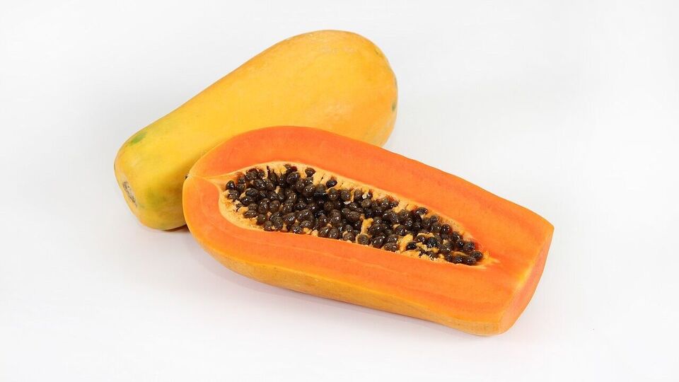 Papaya: பப்பாளி பழத்துடன் இதை சேர்த்து சாப்பிட்டால் இவ்வளவு பிரச்னையா?