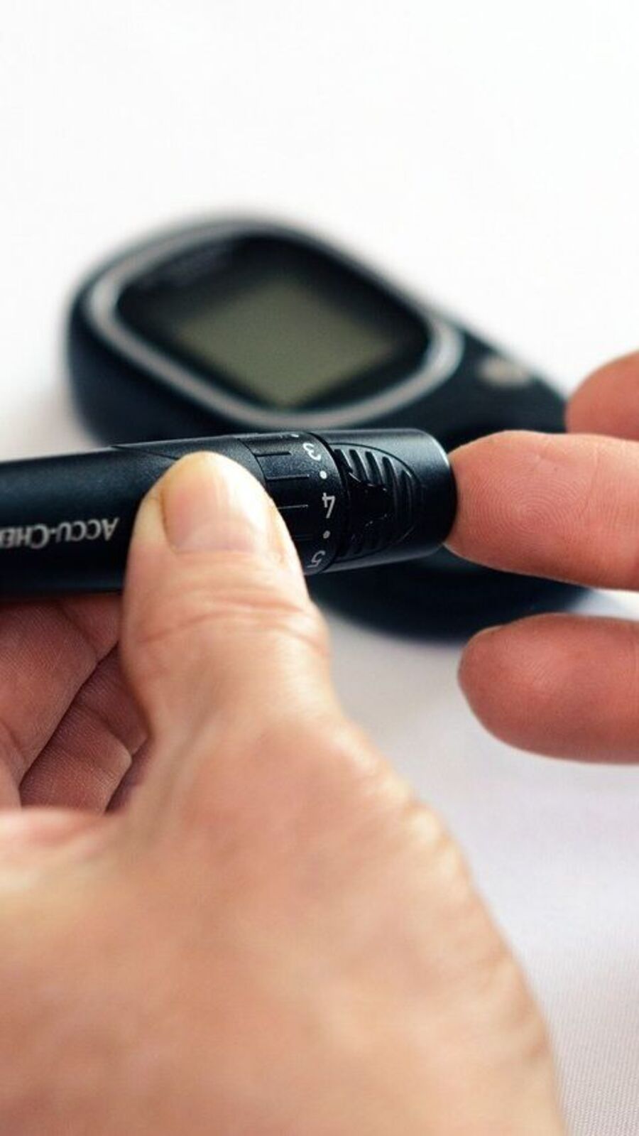 சர்க்கரை அளவை கட்டுக்குள் வைக்க உதவும் பழங்கள்