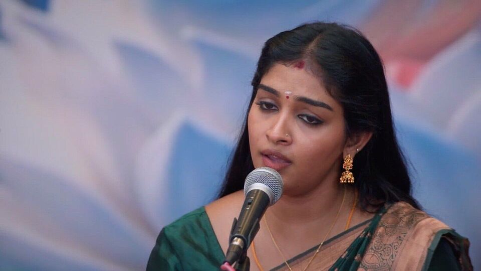 Karthigai Deepam: கச்சேரியில் பாடி முடித்ததும் தீபாவுக்கு கிடைத்த பெரிய வாய்ப்பு‌.. நெரிசலில் சிக்கிய அபிராமி