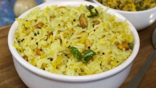 Amla Rice : மணமணக்கும் நெல்லிக்காய் சாதம்; லன்ச் பாக்ஸில் வைத்தால் குழந்தைகள் விரும்பி சாப்பிடுவார்கள்!