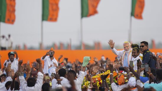 இந்தி கூட்டணி ஜெயிக்காது என்பது தெரிந்துவிட்டது, ஆனால் தமிழ்நாட்டில் ஜெயிக்கலாம் என இந்தி கூட்டணி நினைக்கிறது. ஆனால் தமிழ்நாட்டில் நடந்த என் மண் என் மக்கள் யாத்திரை இதற்கு பூட்டுப்போடுவதாக அமையும்.