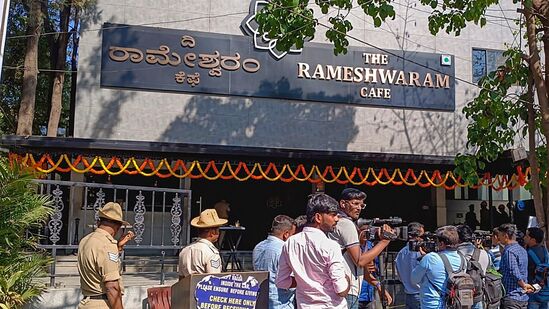 குண்டு வெடிப்பு நடந்த பெங்களூரு ராமேஸ்வரம் கபே குண்டு வெடிப்பு நடந்த பெங்களூரு ராமேஸ்வரம் கபே