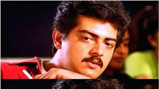 ஆனால் எங்கேயும் அவருக்கான வாய்ப்பு கிடைக்கவில்லை. இந்த நிலையில் தான் ஒரு நாள் மதியம் பாண்டி பஜாரில் &nbsp;பேருந்திற்காக &nbsp;சூர்யா காத்துக் கொண்டிருந்தார். அப்போது சிவப்பு கலர் மாருதி ஒன்று அந்த சாலையை கடக்கிறது.&nbsp;&nbsp;&nbsp;&nbsp;
