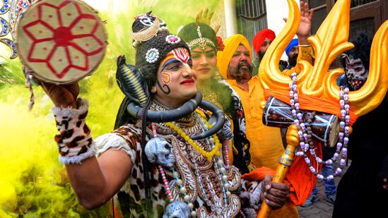 மனிதனைப் பாதிக்கும் குணங்களான ஆசை, காமம், சோம்பல் ஆகிய குணங்களை வென்று, நன்மைகளைத் தரும் மேலான குணத்தை தரும் விரதம் இது.