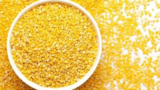 Benefits of Moong Dal : தினம் ஒரு தானியம்! ஊட்டச்சத்துக்களை அள்ளி வழங்கும் சூப்பர் உணவு! பருப்புக்கு சிறந்த மாற்று!