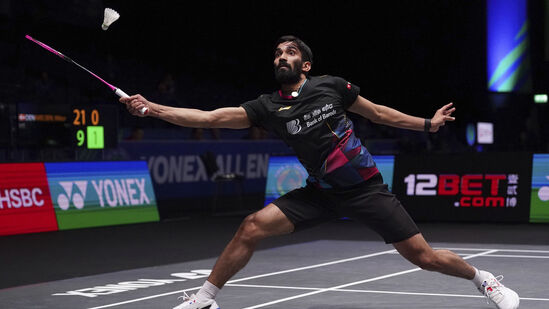 Swiss Open Badminton: சுவிட்சர்லாந்து ஓபன் பேட்மின்டன் போட்டியில் 16 மாதங்களுக்கு பிறகு முதல் முறையாக அரையிறுதிக்கு முன்னேறியிருந்தார் ஸ்ரீகாந்த். விளையாட்டில் எதுவும் நடக்கலாம் என்பதால் அவர் தோல்வியையும் ஏற்று கொள்ள வேண்டியதாகிறது. அரையிறுதியில் அவர் தோல்வியைத் தழுவினார்.