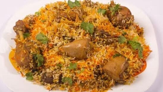 Fried Chicken Biriyani : சண்டேவை ஹாப்பியாக்கும்! ஃப்ரைட் சிக்கன் பிரியாணி! சுடச்சுட சாப்பிட சுவை அள்ளும்! Fried Chicken Biriyani : சண்டேவை ஹாப்பியாக்கும்! ஃப்ரைட் சிக்கன் பிரியாணி! சுடச்சுட சாப்பிட சுவை அள்ளும்!