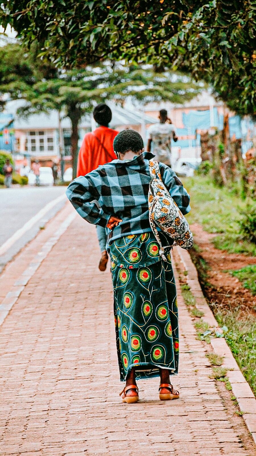 முதுகுவலியைப் போக்கும் வீட்டு வைத்தியம்.. இனி இதை செய்து பாருங்க மாற்றம் இருக்கும்!
