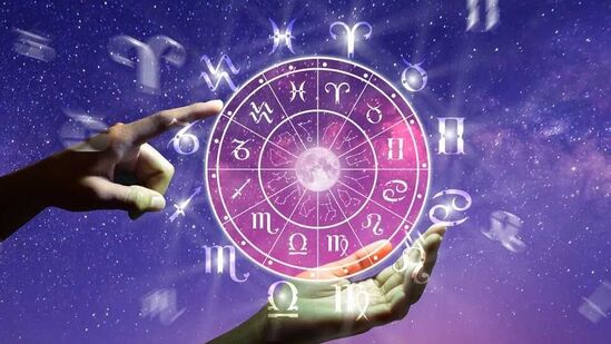 Today 11 April Horoscope: இன்று வியாழன், (ஏப்ரல் 11) இந்த நாள் உங்களுக்கு எப்படி கழியும்? எந்த ராசிக்காரர்களுக்கு அதிர்ஷ்டம் உதவி செய்யும்? யாருடைய நிதி நிலை சிறப்பாக இருக்கும்? எந்தெந்த ராசிக்காரர்கள் கவனமாக இருக்க வேண்டும்? தினசரி ஜாதகம் தெரியும்.