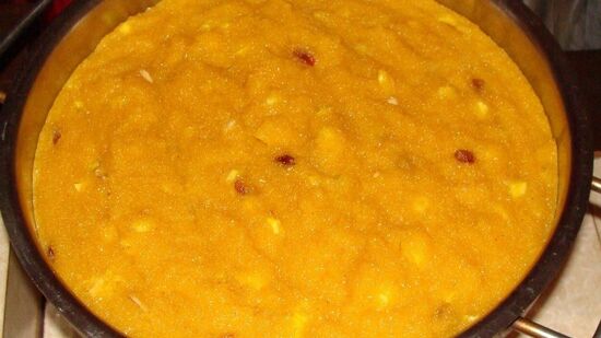 Badam Pisin Halwa : பாதாம் பிசின் அல்வா! குழந்தைகள் முதல் பெரியவர்கள் வரை விரும்பி சாப்பிடும் ஸ்னாக்ஸ்!