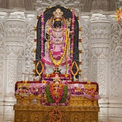 <p>ராம நவமி கொண்டாட்டங்களுக்காக லட்சக்கணக்கான பக்தர்கள் அயோத்திக்கு வருவார்கள் என்று எதிர்பார்க்கப்படுவதால் உத்தரபிரதேச அரசு அயோத்தி மற்றும் அதைச் சுற்றியுள்ள பகுதிகளில் பாதுகாப்பை பலப்படுத்தியுள்ளது</p>