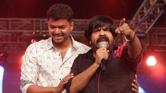 ராஜேந்தர் சார் சொல்லுங்கள் என்று கேட்டவுடன், &nbsp;எதிர்முனையில் இருந்த ரஜினி சொல்லுங்கள் ராஜேந்தர் என்று கேட்டார். இதைக் கேட்ட டி ராஜேந்திருக்கு டென்ஷன் ஆகிவிட்டது.&nbsp;