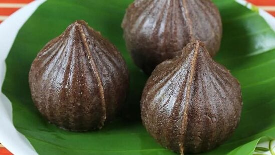 Ragi ilai Kozhukattai : ஒரு யம்மி ஸ்கான்ஸ் மட்டுமில்லை! ஆரோக்கியத்தை வாரி வழங்கும்! ராகி இலை கொழுக்கட்டை!