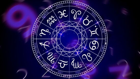 ஏப்ரல் 23-ம் தேதி செவ்வாய் கும்பத்தில் இருந்து விலகி மீன ராசிக்குள் நுழைகிறார். புதன், சுக்கிரன் மற்றும் ராகு ஏற்கனவே உள்ளன. இவற்றுடன் செவ்வாயின் வருகையுடன் நான்கு கிரகங்களின் சேர்க்கை சில ராசிகளுக்கு பலன்களைத் தரும். மீன ராசியில் உள்ள நான்கு முக்கிய கிரகங்களின் சேர்க்கை எந்தெந்த ராசிக்காரர்களுக்கு அபரிமிதமான பலன்களைத் தருகிறது என்பதைக் கண்டுபிடிப்போம். அதில் உங்கள் ராசி க்கான பலன்களையும் தெரிந்து கொள்ளுங்கள்.