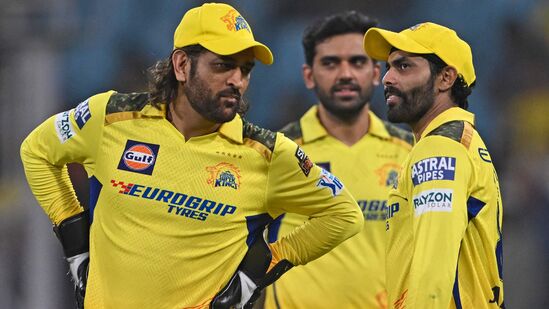 நான்காவது அணியாக முதல் நான்கு இடங்களில் யார் இருப்பார்கள் என்பது குறித்து கேள்விகள் எழுப்பப்படலாம், ஆனால் அந்த கேள்விக்கான பதில் நேற்றைய ஆட்டத்தின் முடிவில் கிடைத்துவிட்டது. சென்னையை வீழ்த்தி லக்னோ வெற்றிபெற்ற பிறகு அந்த அணி 4-வது இடத்தை பிடித்துள்ளது. 8 போட்டிகளில் 4 வெற்றி 4 தோல்வியுடன் சென்னை அணி புள்ளிகள் பட்டியலில் 5ஆம் இடத்தில் உள்ளது.