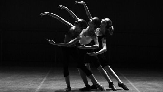 International Dance Day 2024 : சர்வதேச நடன தின வரலாறு, முக்கியத்துவம் என நீங்கள் தெரிந்துகொள்ள வேண்டியது இதைதான்! International Dance Day 2024 : சர்வதேச நடன தின வரலாறு, முக்கியத்துவம் என நீங்கள் தெரிந்துகொள்ள வேண்டியது இதைதான்!