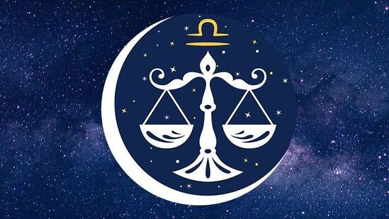 Libra Daily Horoscope : துலாம் ராசிக்கு காதல், ஆரோக்கியம், தொழில், பணம் என இன்று எப்படி இருக்கிறது. சாதகமா பாதகமா ஜோதிடம் என்ன சொல்கிறது என்பது குறித்து இதில் பார்க்கலாம்.