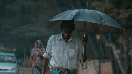 08.05.2024 மற்றும் 09.05.2024: தமிழகத்தில் ஒருசில இடங்களிலும், புதுவை மற்றும் காரைக்கால் பகுதிகளிலும் லேசானது முதல் மிதமான மழை பெய்யக்கூடும்.