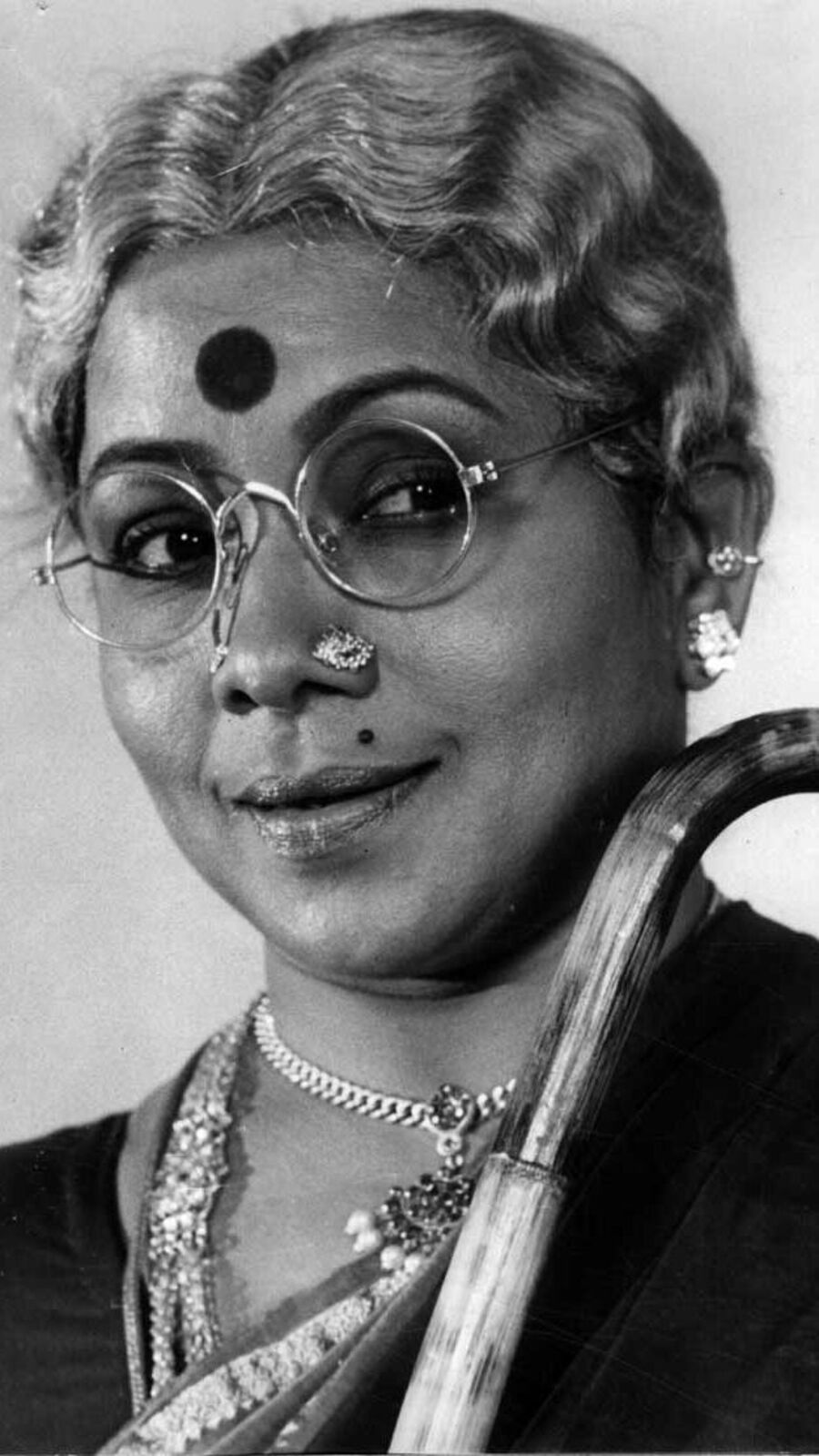 நடிச்சா ஹீரோயின்தான்.. திசைத்திருப்பிய கவிஞர்.. சாதித்துக்காட்டிய மனோரமா