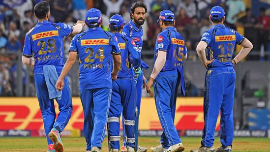 Mumbai Indians knocked out: ஐபிஎல் 2024 பிளே ஆஃப் பந்தயத்தில் இருந்து வெளியேறிய முதல் அணி MI