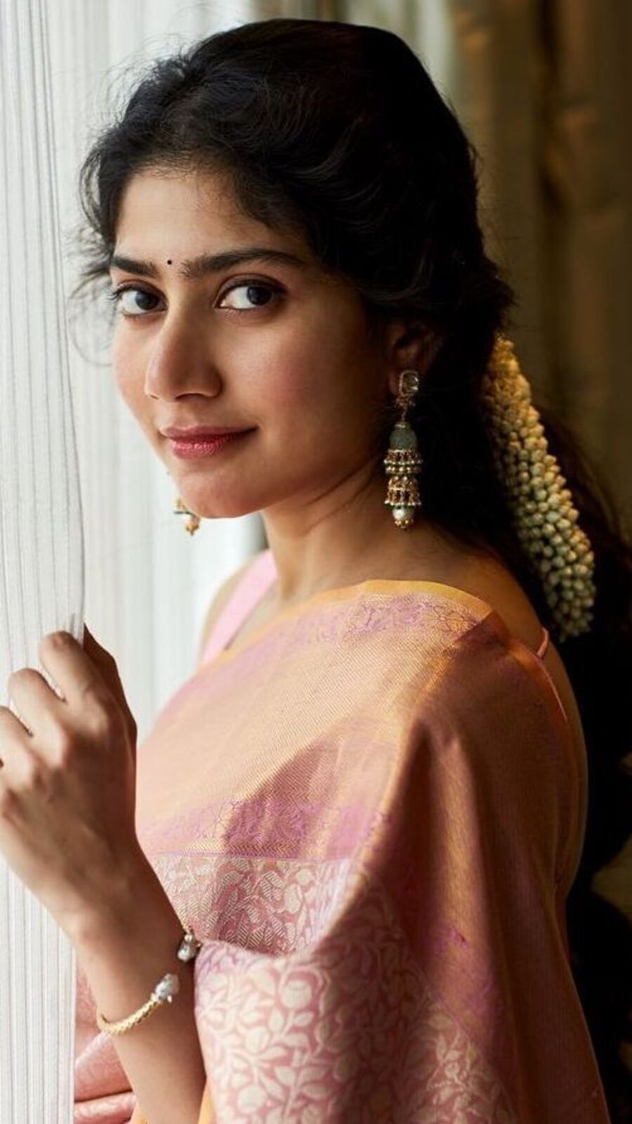 நடிகை சாய் பல்லவியின் படிப்பு தெரியுமா?