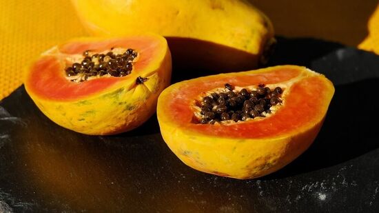 Papaya Seeds Benefits : குடலில் உள்ள புழுக்களை நீக்குவது முதல் நோய் எதிர்ப்பை அதிகரிப்பது வரை பப்பாளி விதையின் நன்மைகள்!